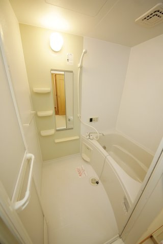 リヴェールＭの浴室