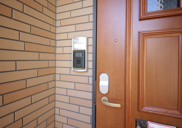 リヴェールＭの玄関