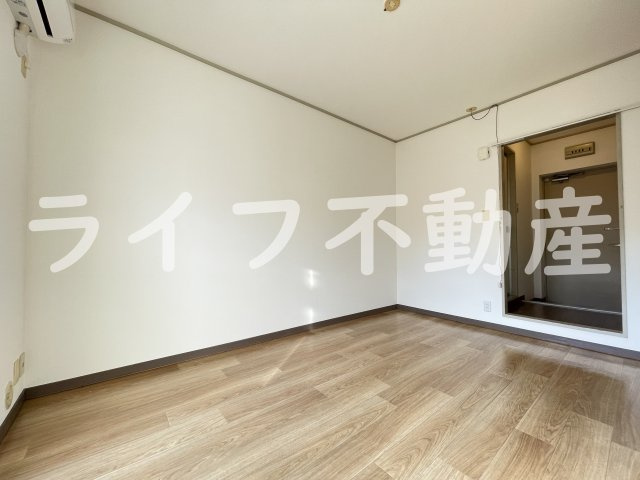 メゾンスギの居間・リビング|ゆったりとしたリビングです