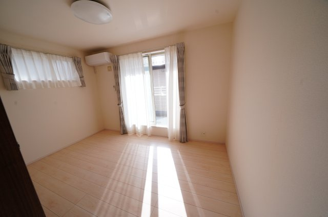 【洋室】 | 中古物件　高崎市飯塚町　 | 高崎市上小鳥町　Blooming　Garden　1号棟