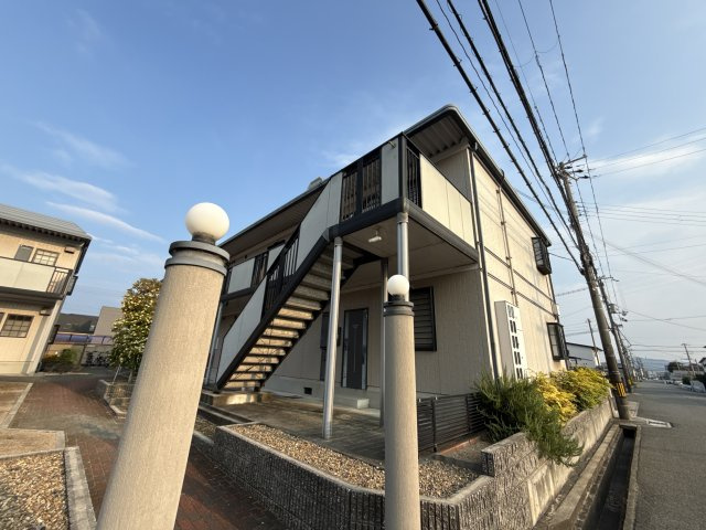 フラワーハイツ　Ｂ棟の外観