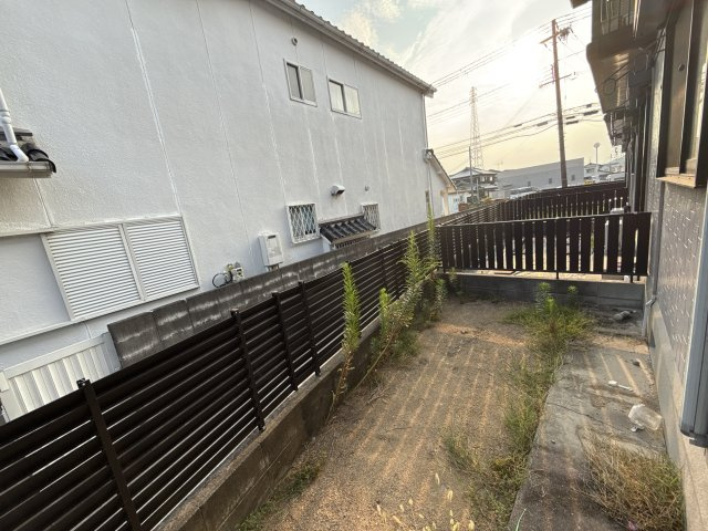 フラワーハイツ　Ｂ棟の庭