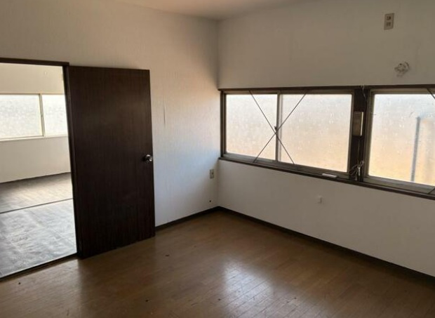 横浜市都筑区勝田町の倉庫