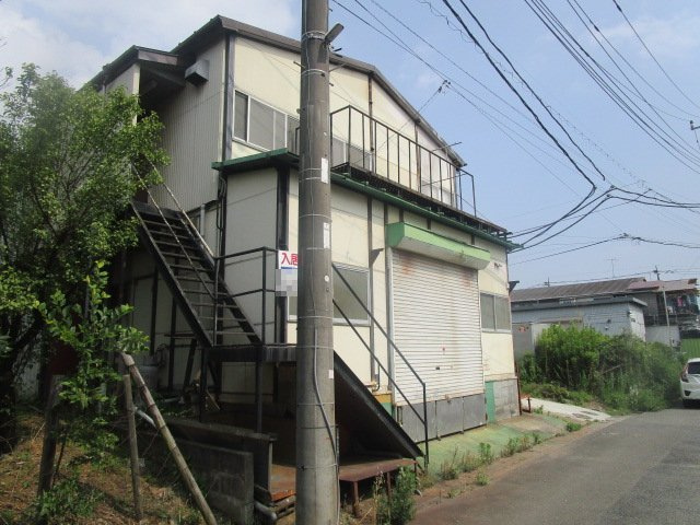 横浜市都筑区勝田町の倉庫