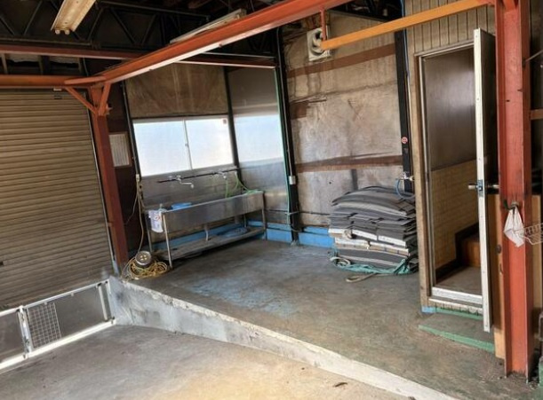 横浜市都筑区勝田町の倉庫