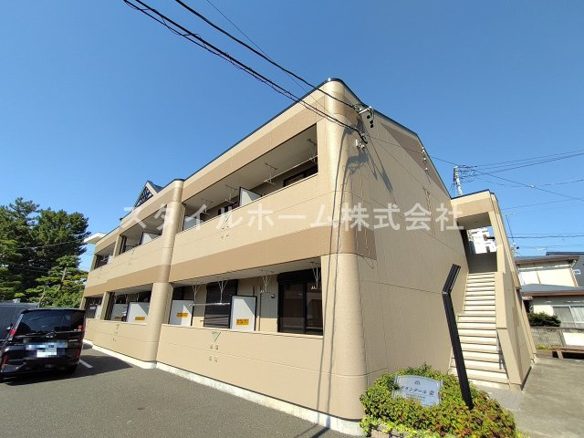 グランデール栄の外観