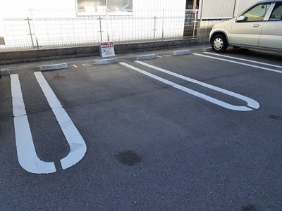【駐車場】 | グランアウローラⅧ