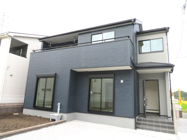 高崎市吉井町本郷第６（全３棟）１号棟の外観