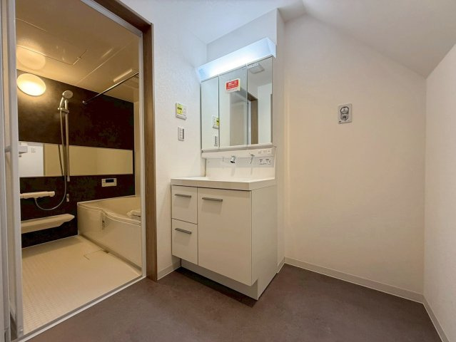 太秦川所町　の洋室