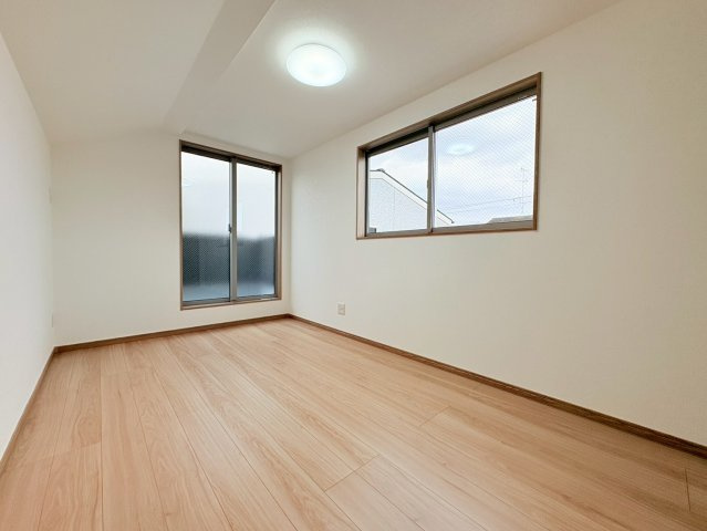 太秦川所町　の独立洗面台