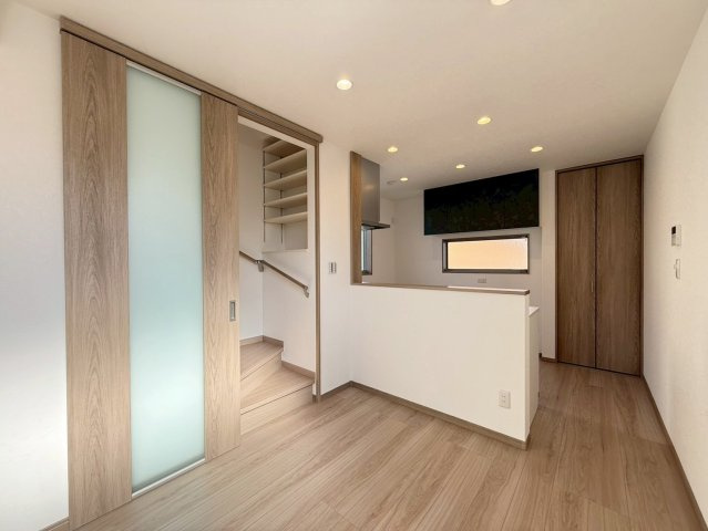 太秦川所町　の前面道路含む現地写真