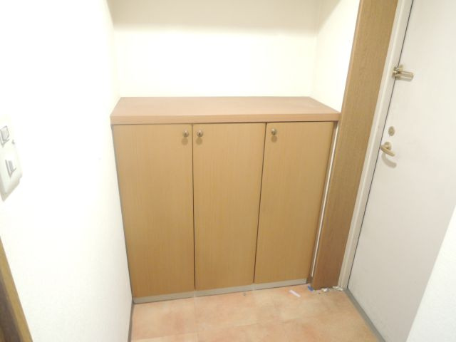 コンフォール・ノグチの玄関|別号室の参考写真です。