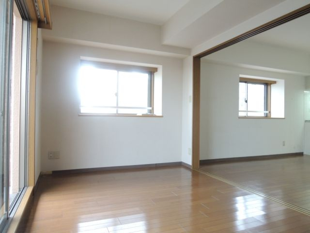 コンフォール・ノグチの居間・リビング|別号室の参考写真です。