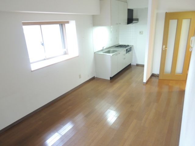 コンフォール・ノグチの居間・リビング|別号室の参考写真です。