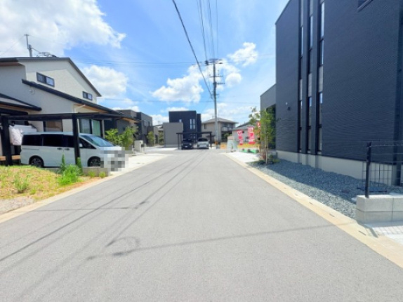 筑後市和泉タマタウン羽犬塚駅の前面道路含む現地写真