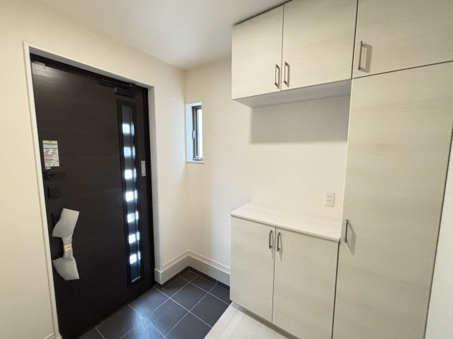 知立市牛田1丁目36『仲介手数料無料』新築戸建ての玄関