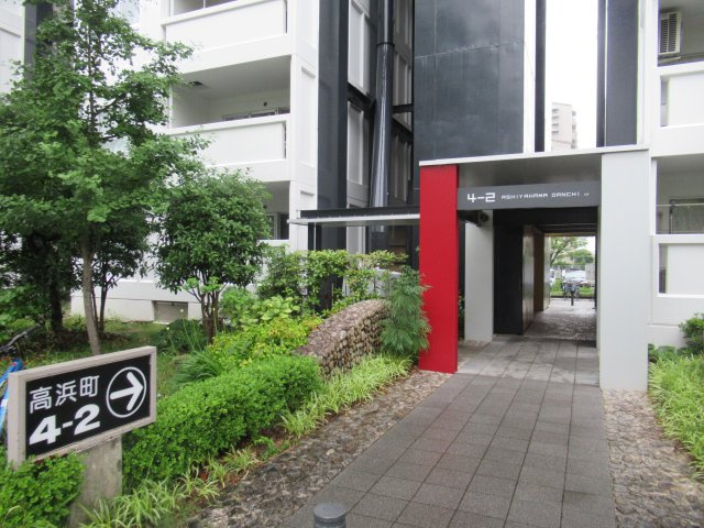 芦屋浜３ＬＤＫ（4街区）のエントランス|清潔なエントランスです