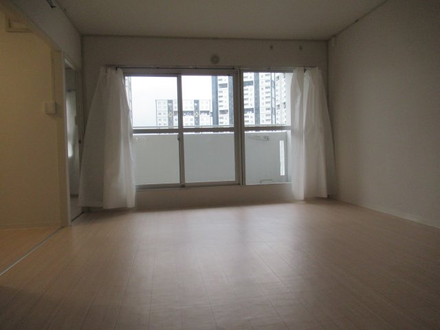 芦屋浜３ＬＤＫ（4街区）の居間・リビング|ゆったり過ごせる居間です