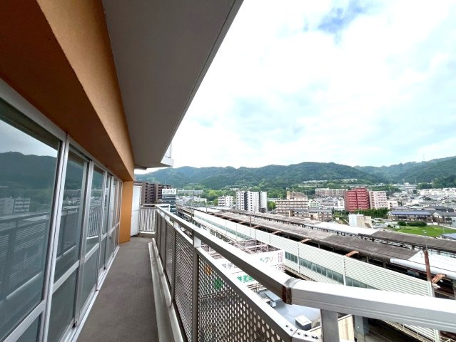 駅近タワーマンション☆☆角住戸☆３ＬＤＫ☆リフォーム完了で即入居ＯＫ☆ファーストタワー大津ＭＡＲＹの展望|バルコニーからの眺望