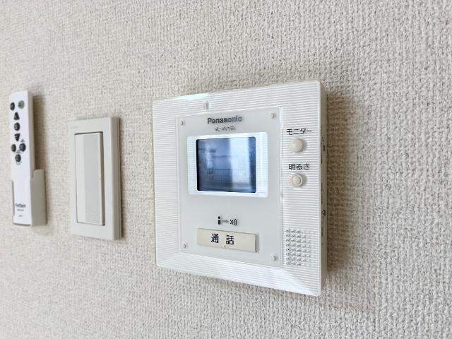 ＳＫ ｆｌａｔ　2ｎｄ（エスケーフラットセカンド）のセキュリティ|カメラ付インターホン