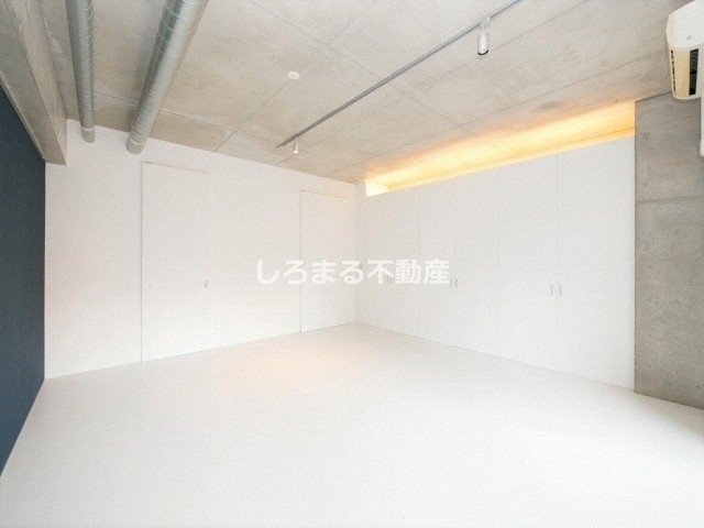 アーデンタワー南堀江の居間・リビング