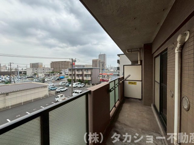 【バルコニー】 | レクセルマンション本千葉 | 暖かな日差しのふりそそぐバルコニー