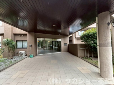 【エントランス】 | レクセルマンション本千葉 | 清潔なエントランスです