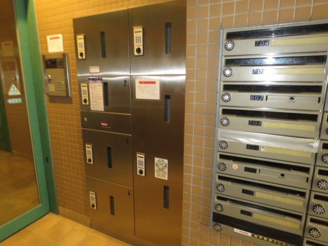 伊勢原八番館（Aタイプ）のその他共用部分|ポスト　宅配ボックス