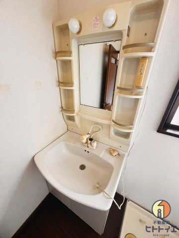 吉開一戸建の独立洗面台