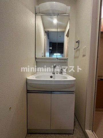 大阪市西区本田２丁目の賃貸マンションの洗面所