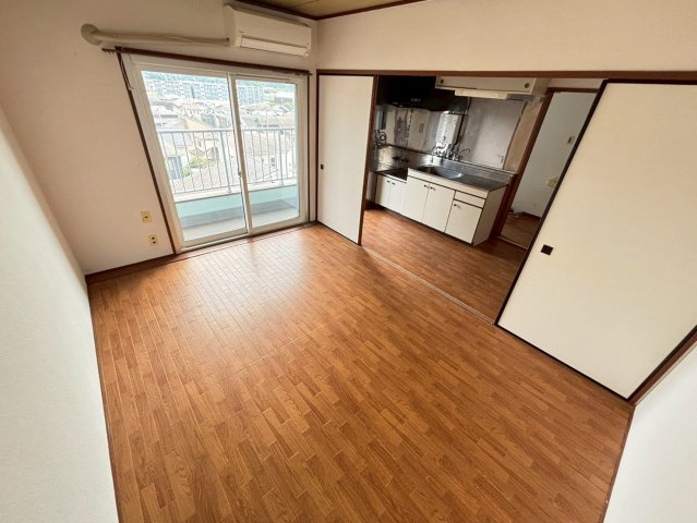 【居間・リビング】