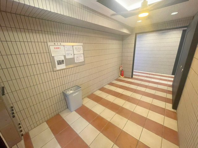 シャンテドミールAWAJIのロビー