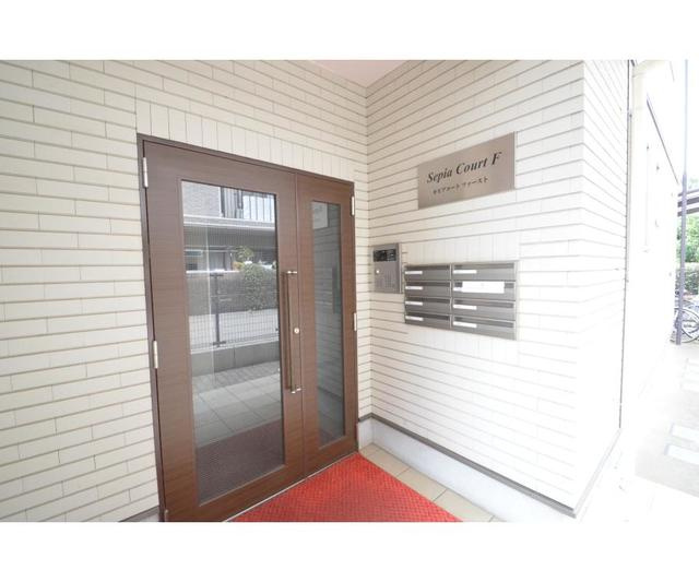 Sepia　Court　Fのエントランス