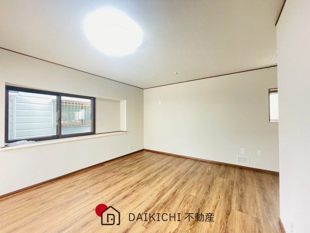 【居間・リビング】 | 白岡市西2丁目　中古戸建