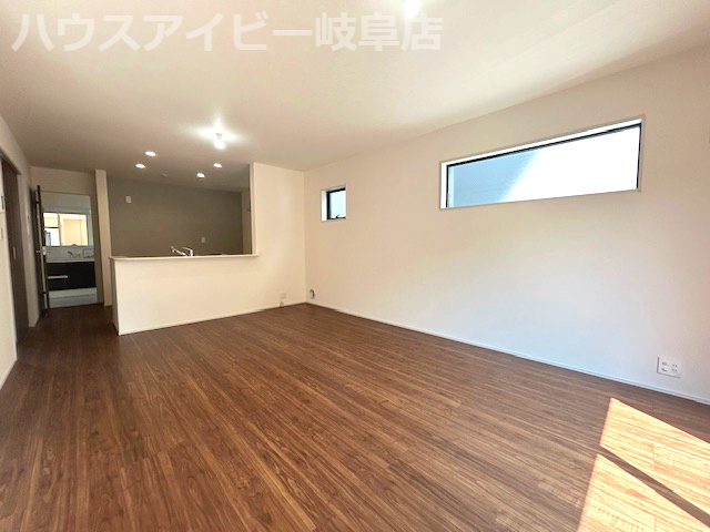 【居間・リビング】の画像