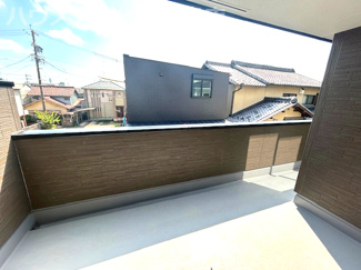 【バルコニー】 | 岐阜市大縄場新築建売全3棟！明郷小学校までも徒歩5分！お車並列3台可能！最寄りのバス停徒歩3分♪ | 岐阜市大縄場新築建売全3棟！明郷小学校までも徒歩5分！お車並列3台可能！最寄りのバス停徒歩3分♪