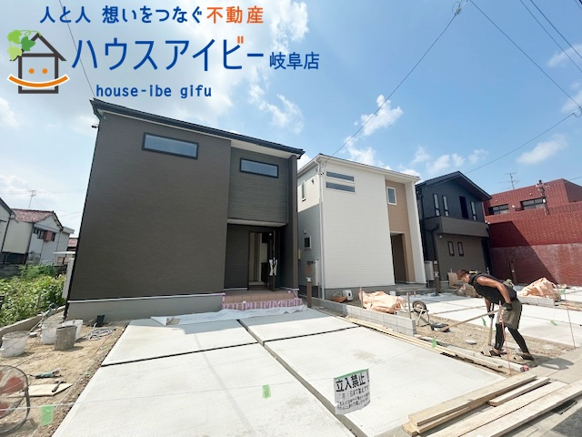 【前面道路含む現地写真】の画像