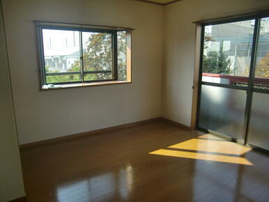 アイビーコート弐番館の居間・リビング|リビングです