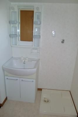 アイビーコート弐番館の洗面所|広い洗面スペース