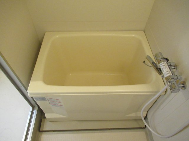 芦屋浜３ＬＤＫ（5街区）の浴室|コンパクトで使いやすいお風呂です