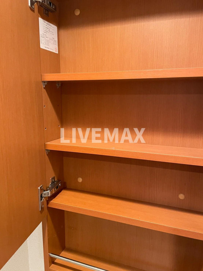 洗面所収納※別部屋のお写真になります