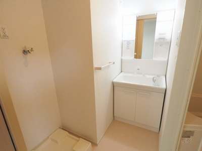 【洗面所】 | フレッシュリーＡ | ゆったりとスペースのある洗面所