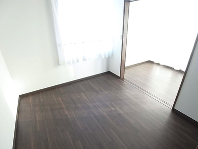 【洋室】 | 御崎本町ビル | 洋室も明るく、風通しも良好です