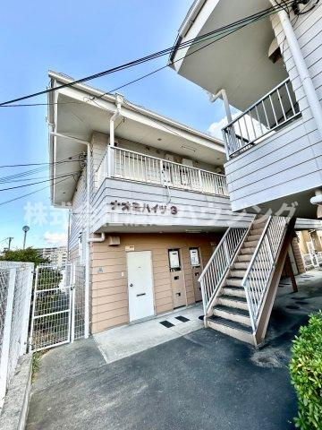 ナオミハイツ3のエントランス