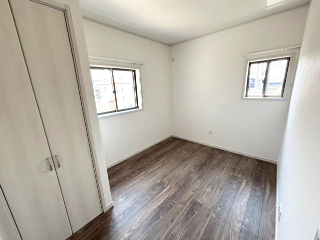 アースタウン松前中央　新築中古戸建　22号棟(残り4区画)の洋室|きれいな洋室です