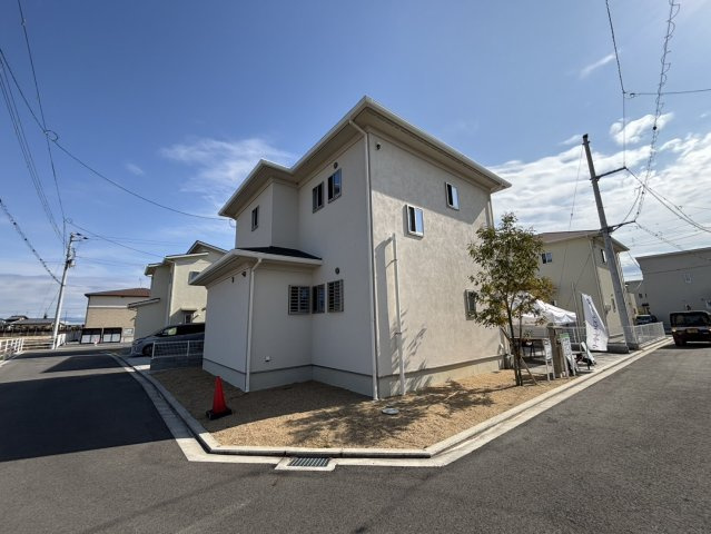 アースタウン松前中央22号棟　新築中古戸建(ラスト1区画)の前面道路含む現地写真|前面道路含む現地写真です