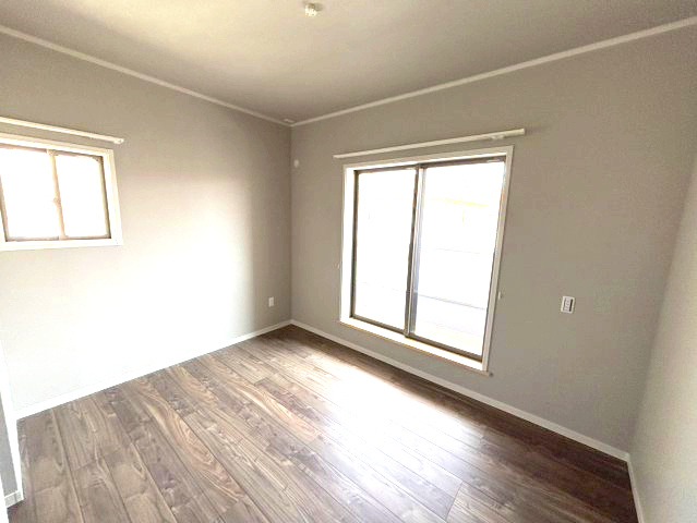 アースタウン松前中央22号棟　新築中古戸建(ラスト1区画)の洋室|使い勝手のいい洋室です