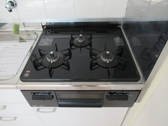 芦屋浜２ＬＤＫ（5街区）のキッチン|一部の住戸にはコンロが設置されています