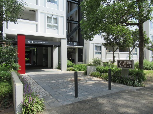 芦屋浜２ＬＤＫ（5街区）のエントランス|清潔なエントランスです