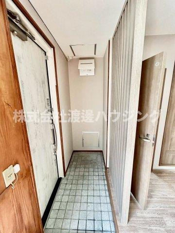 エイチアンドワイビルの玄関